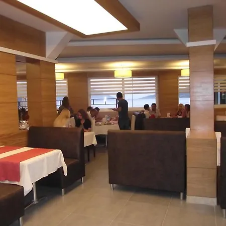 酒店 Mehtap 马尔马里斯